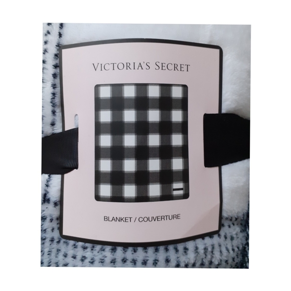 **Host Pick**💋NWT VS BLANKET - Picture 3 of 7